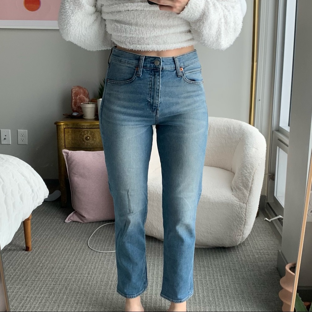 Gap high rise straight leg Jean size 28R